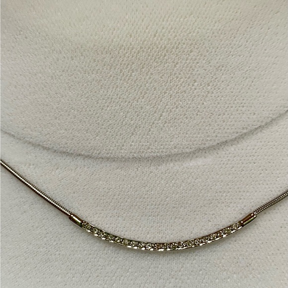 Ben Bridge white gold and diamond necklace. - Picture 2 of 4